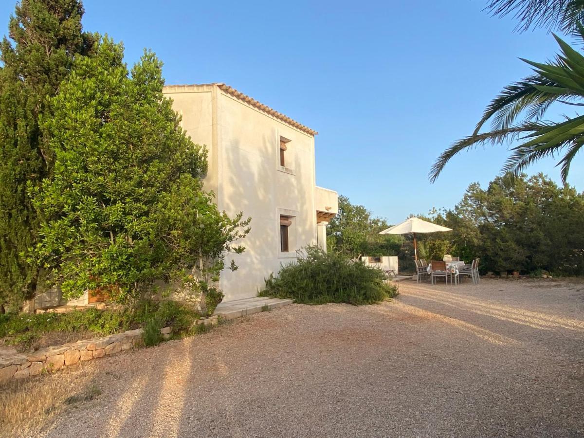Ses Oliveres Cala Saona Esterno foto