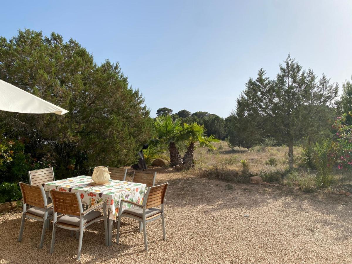 Ses Oliveres Cala Saona Esterno foto