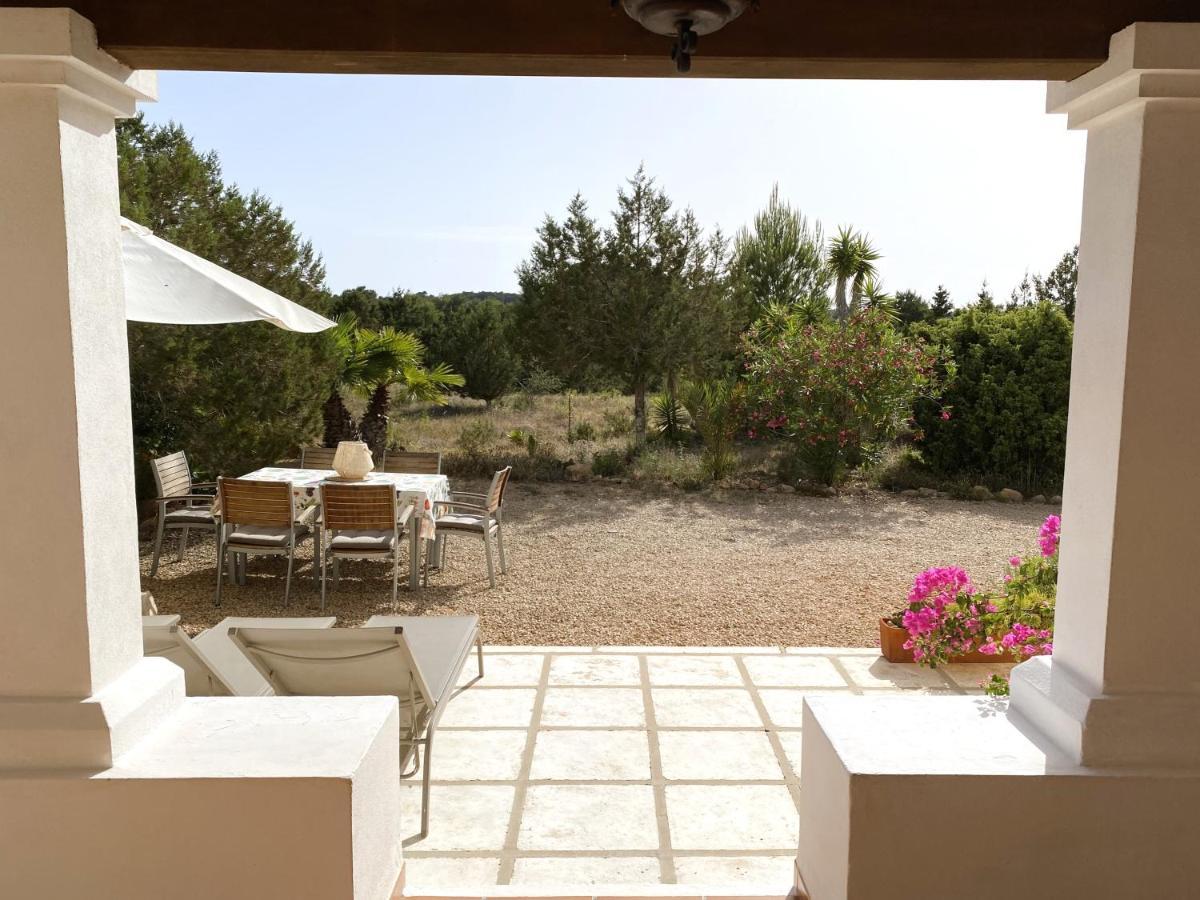 Ses Oliveres Cala Saona Esterno foto
